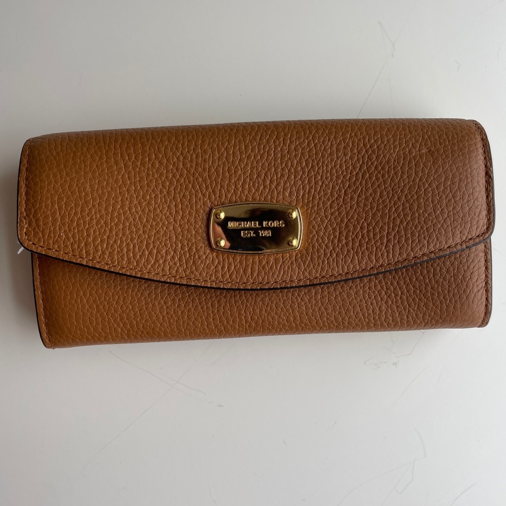 NWT Michael Kors Jet Set Bi-Fold Wallet